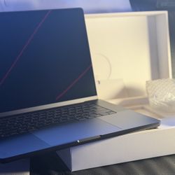 MacBook Pro M4 16 Inch (never Used)