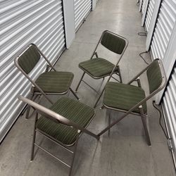 4 vintage Samsonite foldin chairs