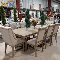 Elegant Dining Table Set 