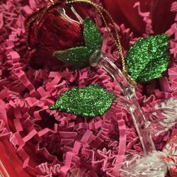 Glass rose in Ceramic Heart shape a dish.