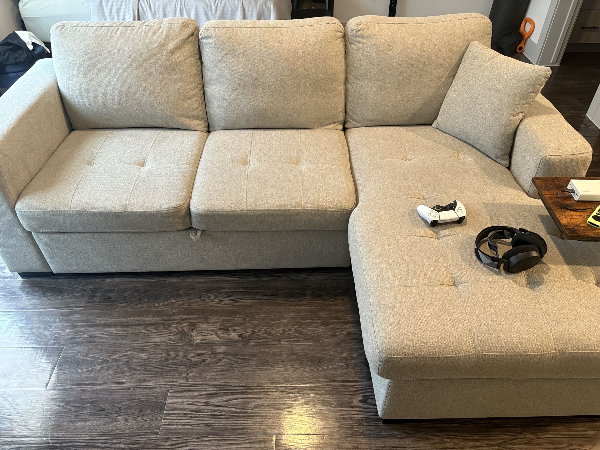 Sectional Couch With Chase