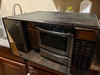 Samsung 1.4 cu. ft. Countertop Microwave