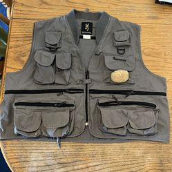 Men’s Fishing Gray Vest Great Condition Size Large / XL 