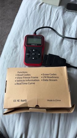V100 OBD2 Car Diagnostic Scanner / Check Engine Code Reader