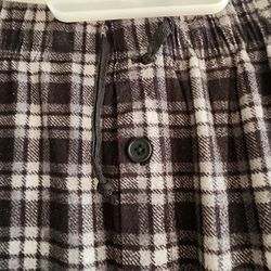 Used Black/ White Mens Fruit Of The Loom XL 40-42 