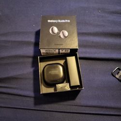 Black Samsung Galaxy Buds Pro, Bluetooth Earbuds, True Wireless, Noise Canceling 