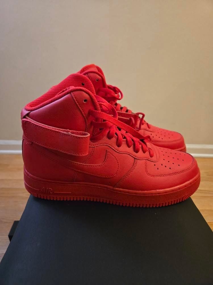 Nike Air Force 1 - Like New!