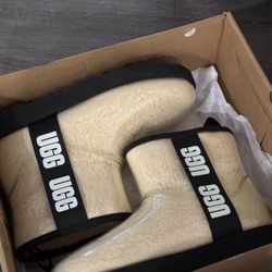 UGG BOOTS