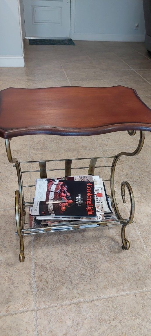 Side Table Magazine Rack $20