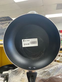 Nonstick Wok with Black Handle