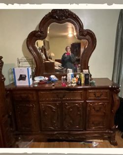 Dresden Cherry Oak Dresser with mirror.