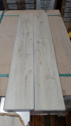 Vinyl flooring  14f technology  21.5 sqft