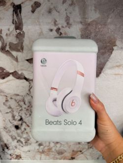 Beats Solo 4 