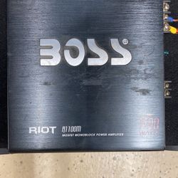 12 ‘ MTX Audio And Boss amplifier