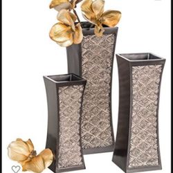  3 Beautiful vases