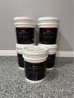 BEHR DYNASTY 5 gal. #PPU18-06 Ultra Pure White Matte Interior Stain-Blocking Paint & Primer