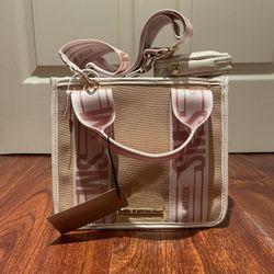 Steve Madden BWEBBER 'Most Popular' Crossbody Tote Bag Guitar Strap/Coin  Purse for Sale in Rensselaer, NY - OfferUp