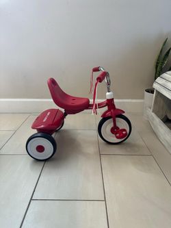 Radio Flyer Classic Red Tricycle