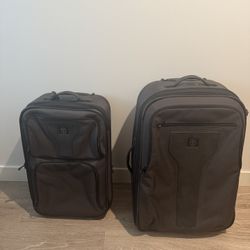 Tumi Tech Suitcase Set