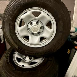 2021 Toyota Tacoma Tires/ llantas