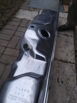 Ford fuel tank