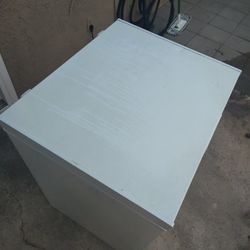 Magic Chef Freezer For Sale !!