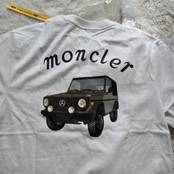 T- Short Moncler Mercedes-Benz G300 Convertible  L
