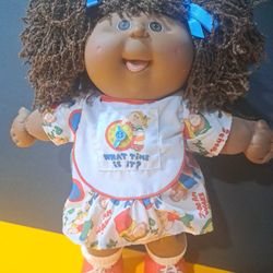  Cabbege  Pach 1990 Good Condition $15.00.