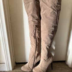ORIGINAL FREDRICKS OF HOLLYWOOD SUEDE BOOTS