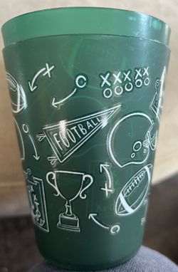 8-10 Plastic Football Cups