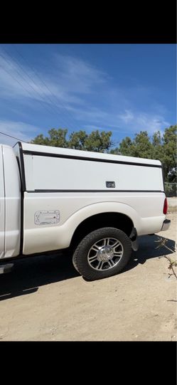 08-16 Ford F350/F250 Super Crew Short Bed canopy.