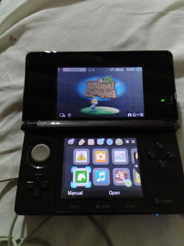 Black Nintendo 3ds