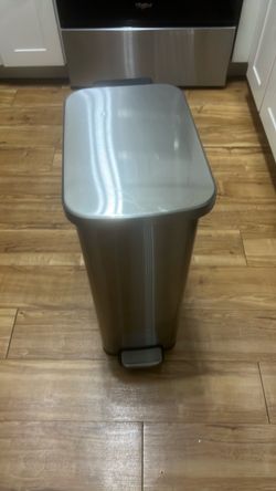 Trash can