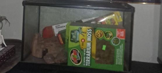 Amphibian/Reptile Tank + Accessories