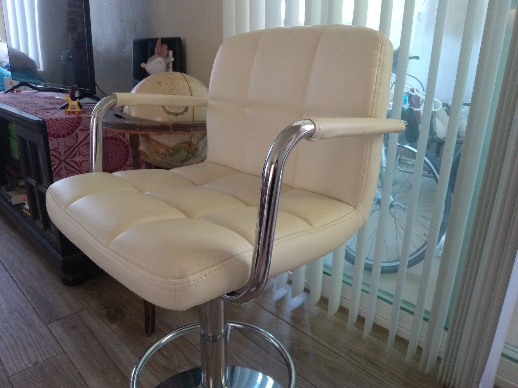 2 White Stainless Steel Bar Stools 2 Bar Stools