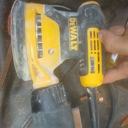 DeWalt Orbital Sander