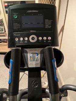 2021 Like New Life Fitness Total Body Elliptical Cross-Trainer with Heart Monitor - River Vale, NJ