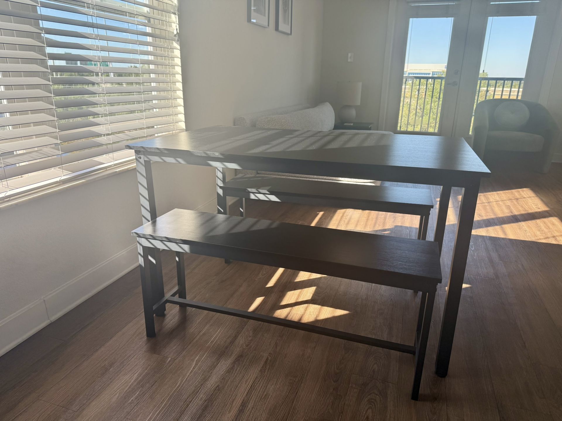 3-Piece Dining Table Set – Like New!