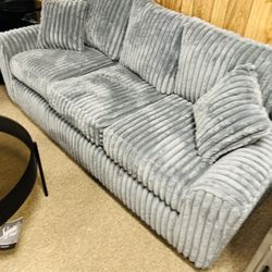 Stylish Cozy Nice Couch 