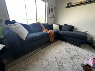 Sectional Sleeper Sofa w/ Chaise $ NEGOTIABLE