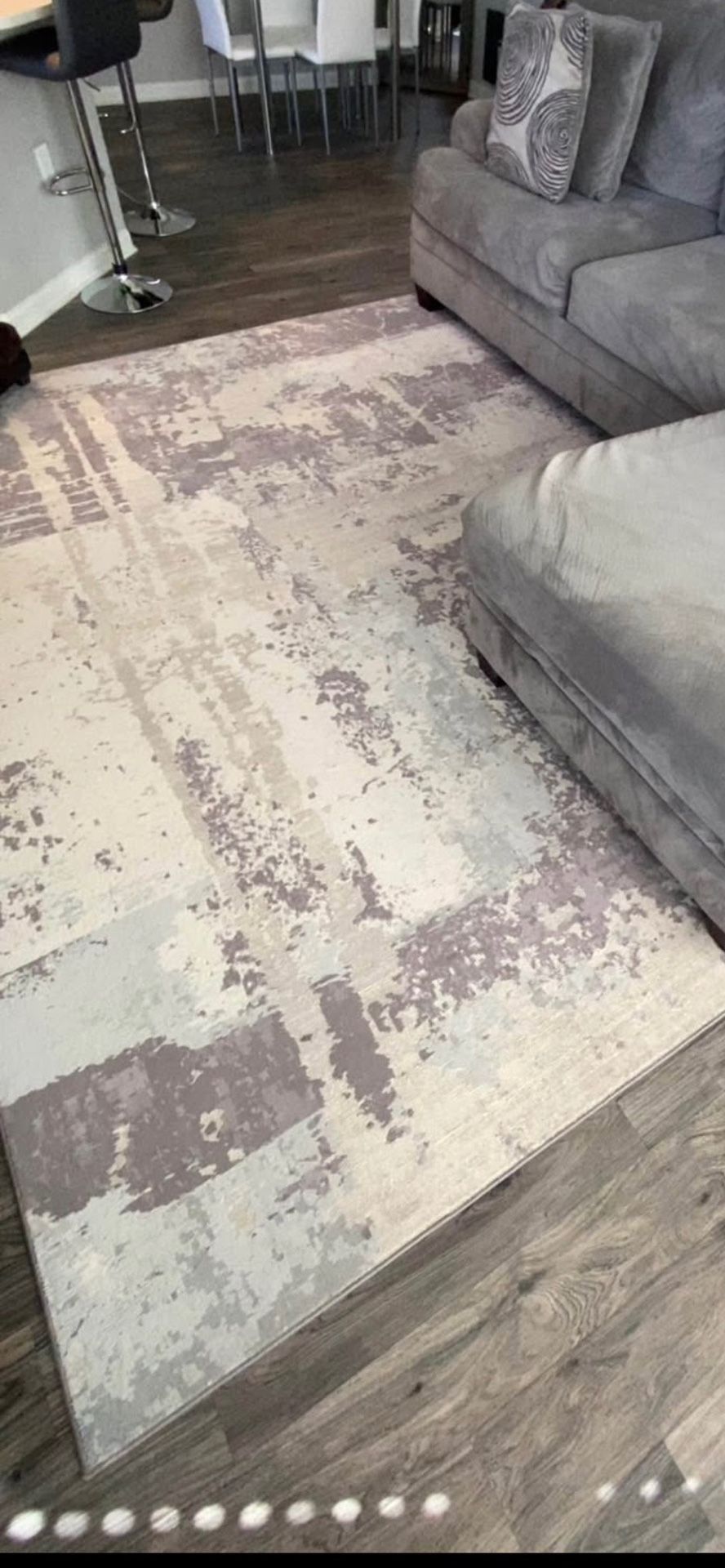 Grey Sectional With Rug 