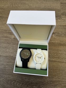 Lacoste Black/white Dial Silicone Strap Gift set