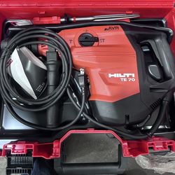 Hilti TE 70- AVR CORDED ROTARY HAMMER DRILL KIT