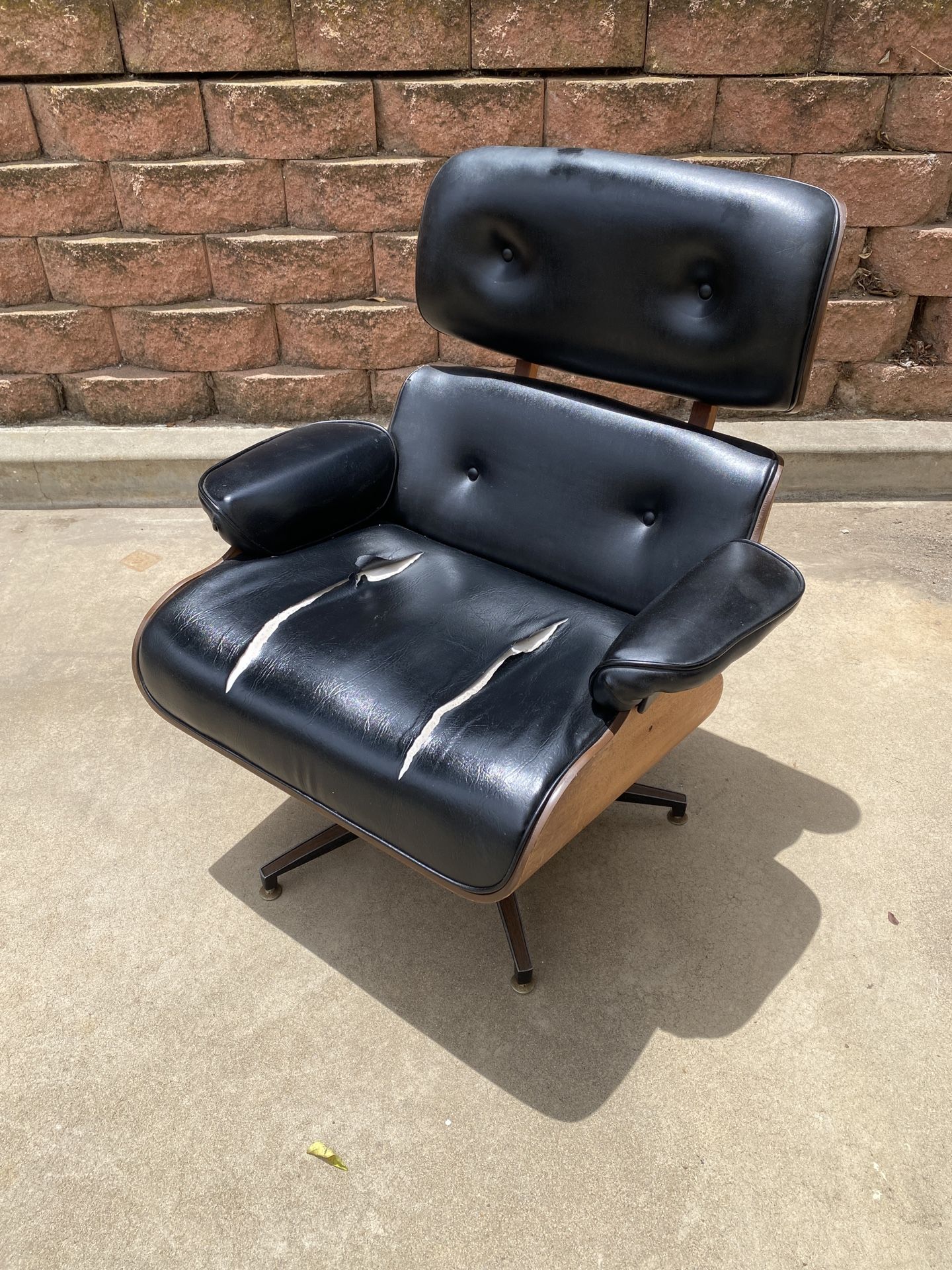 Midcentury Eames Style Recliner Chair