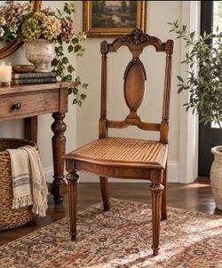 🪑 Vintage Carved Wood Cane Chair
