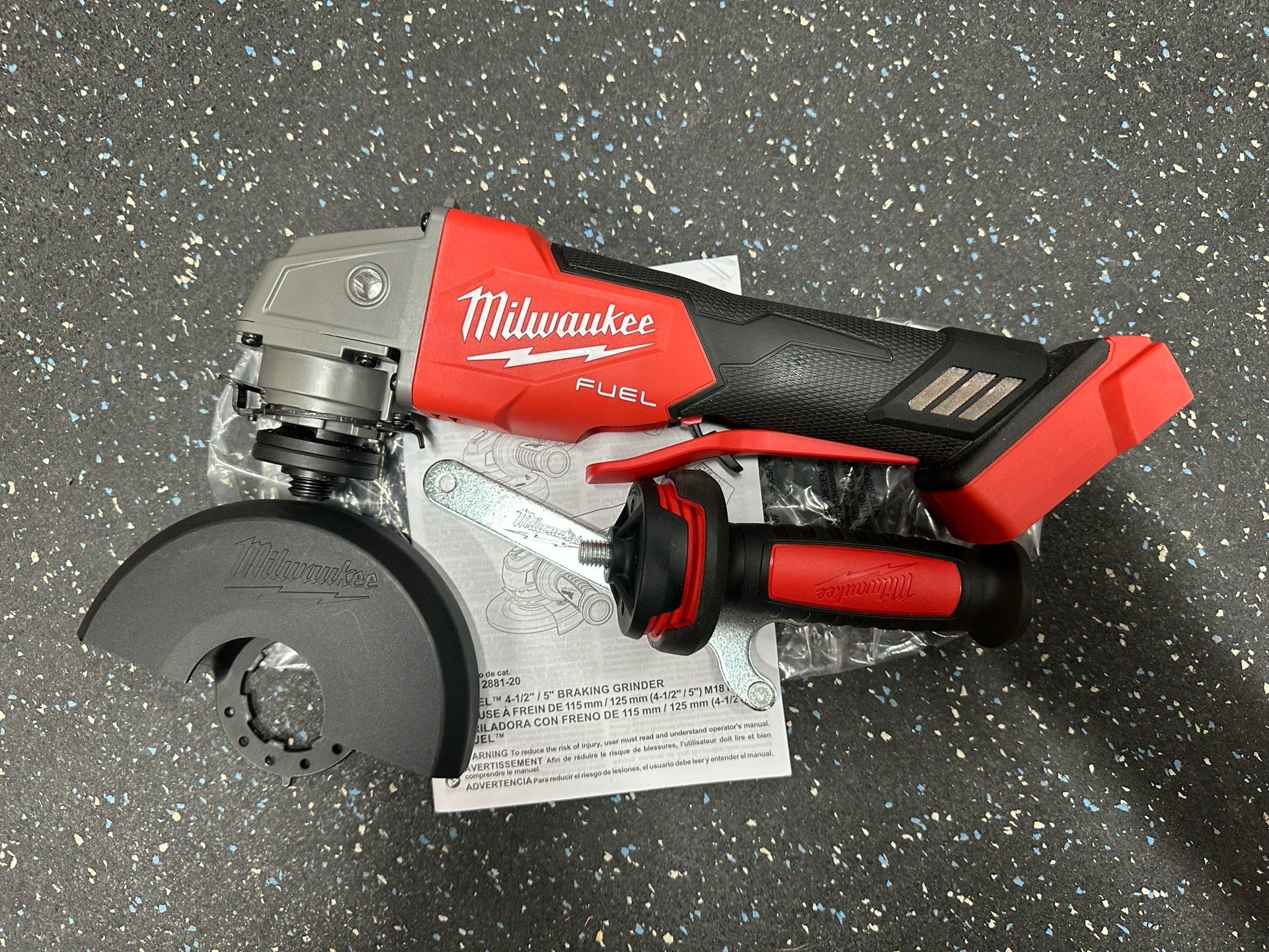 Milwaukee M18 Fuel 4.5” Grinder w/ Paddle Switch