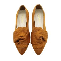 Flats for Women Featuring Pointed Toe, Elegant Bow, and Comfortable Knit