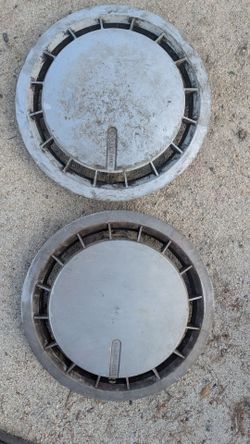 2) vanagon hubcaps wv van hub cap pair 14" wheel covering oem $50 each hubcap