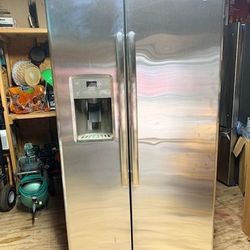 General Electric Fridge 
