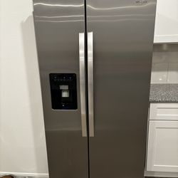 Whirlpool Refrigerator 